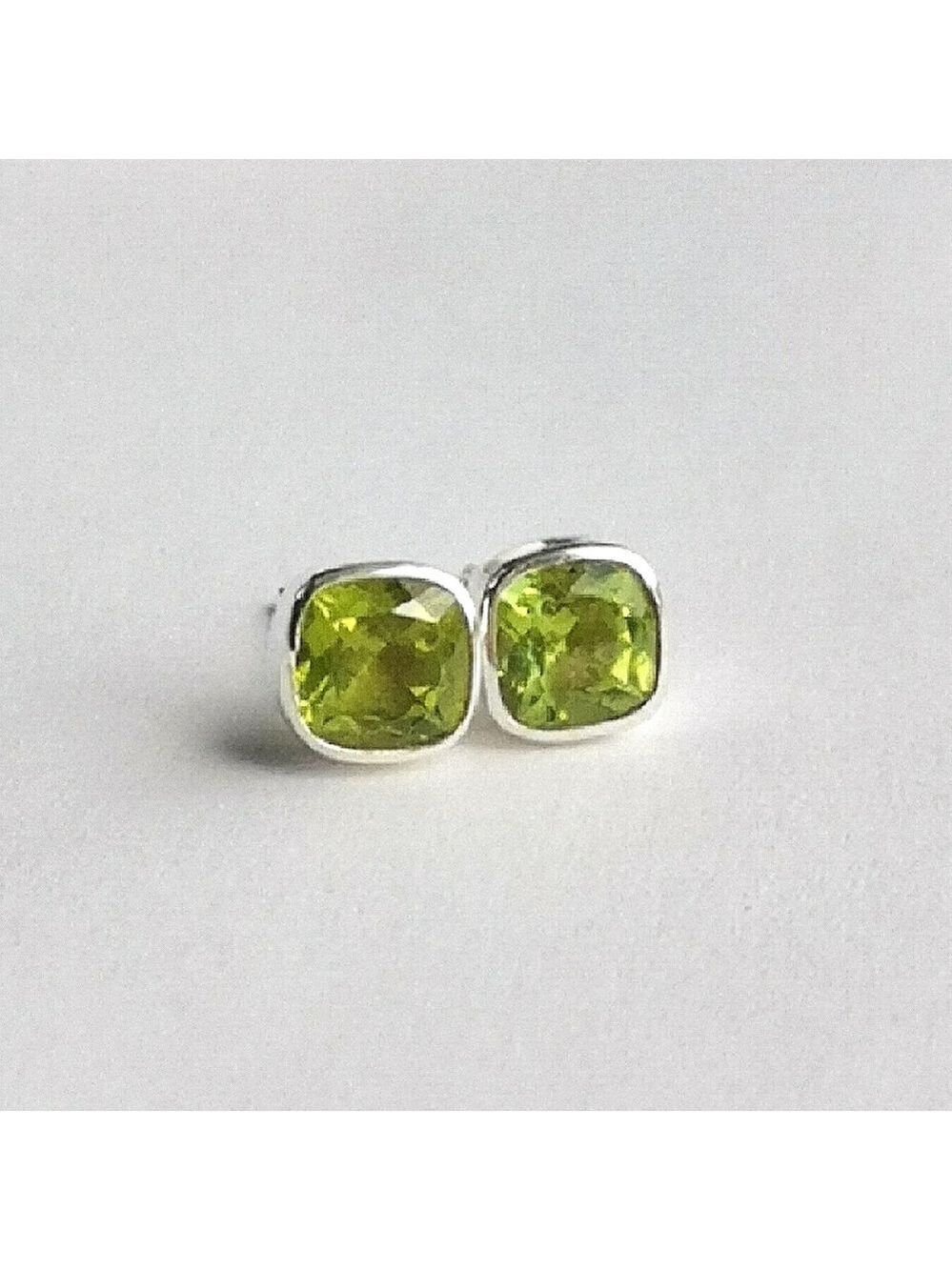 Peridot stud earrings Bezel in Sterling Silver 🆕